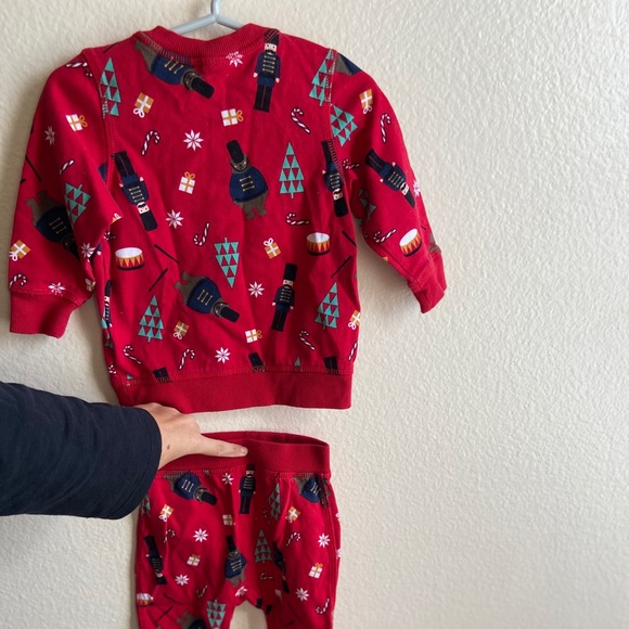 H&M Christmas PJ Set sz 9-12mo - Picture 4 of 6
